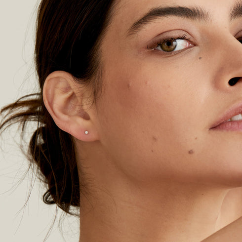 14kt Gold Stargazer Natural Diamond Single Labret Earring